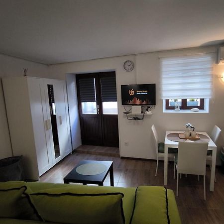Studio Apartman Nona Angela-Valun เซรส ภายนอก รูปภาพ