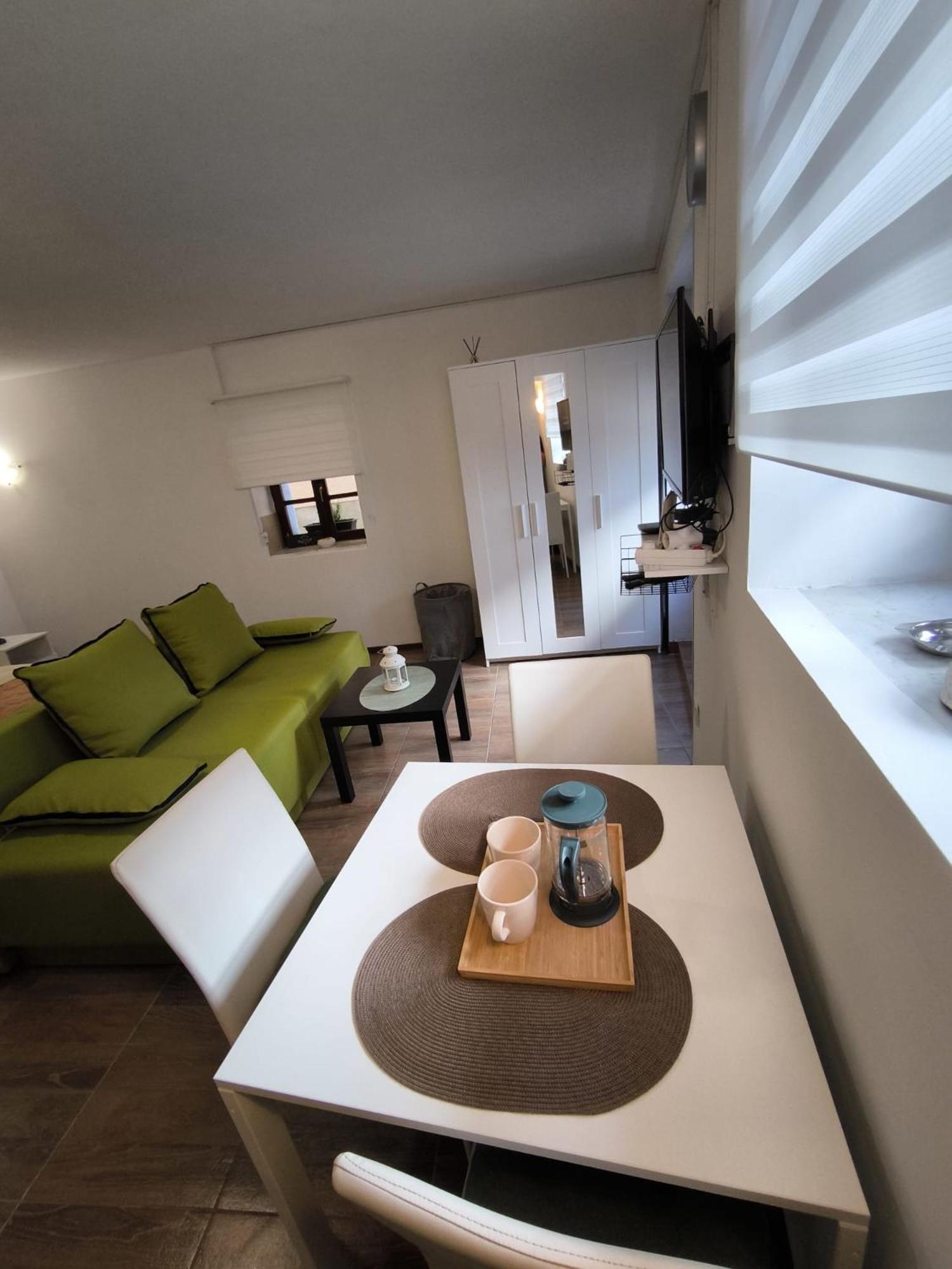 Studio Apartman Nona Angela-Valun เซรส ภายนอก รูปภาพ